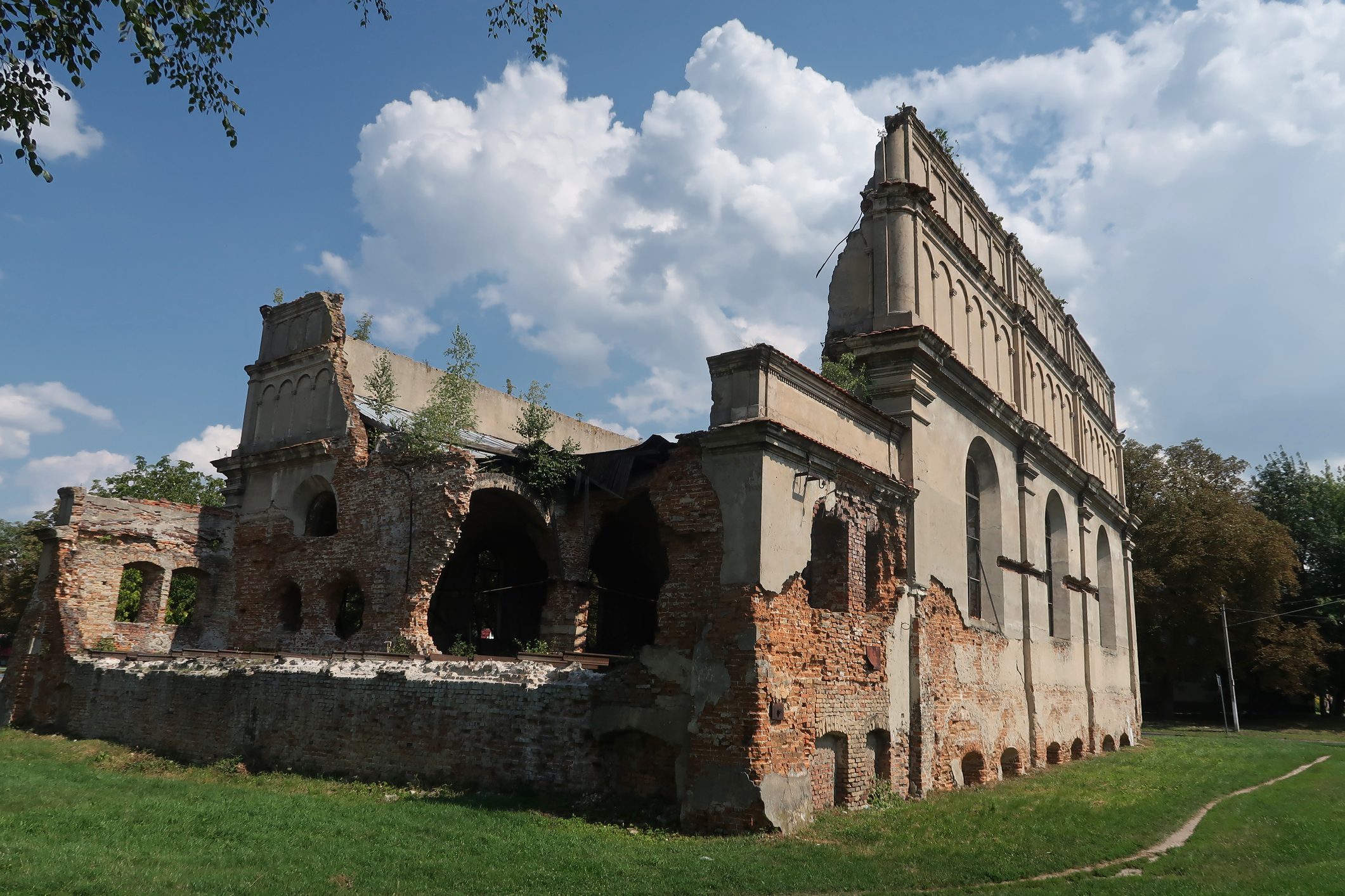Abandoned Synagogues in Ukraine