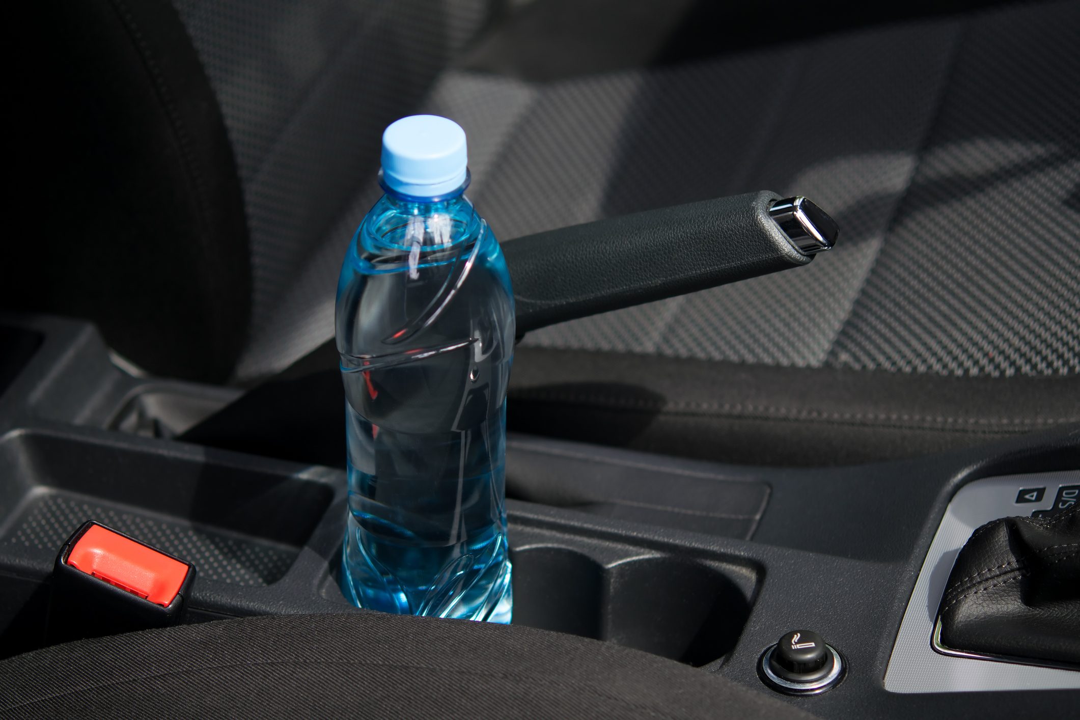 15 Everyday Things You Shouldn’t Leave in Your Car
