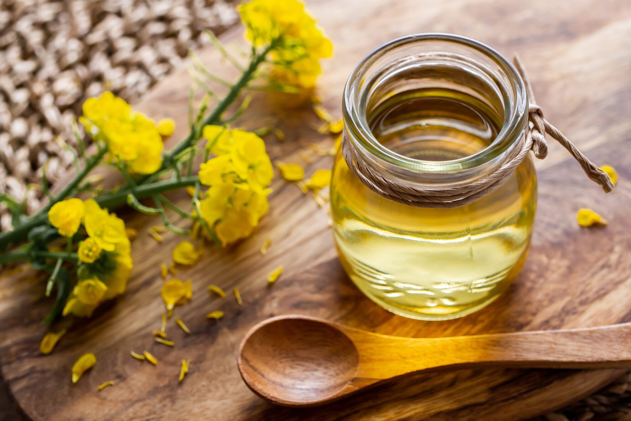 Rapeseed oil and rape blossoms